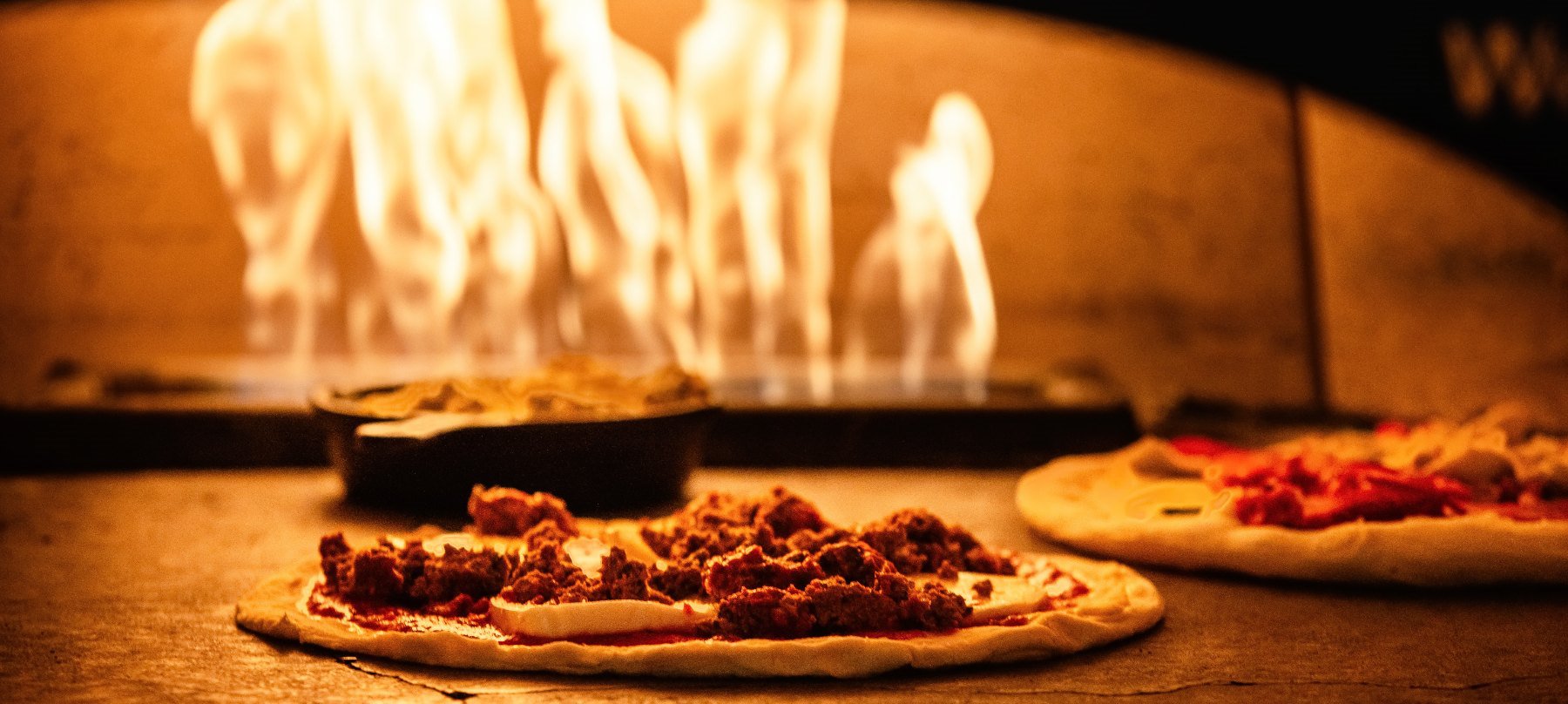 Versante Hearth and Bar Wood Fired Oven